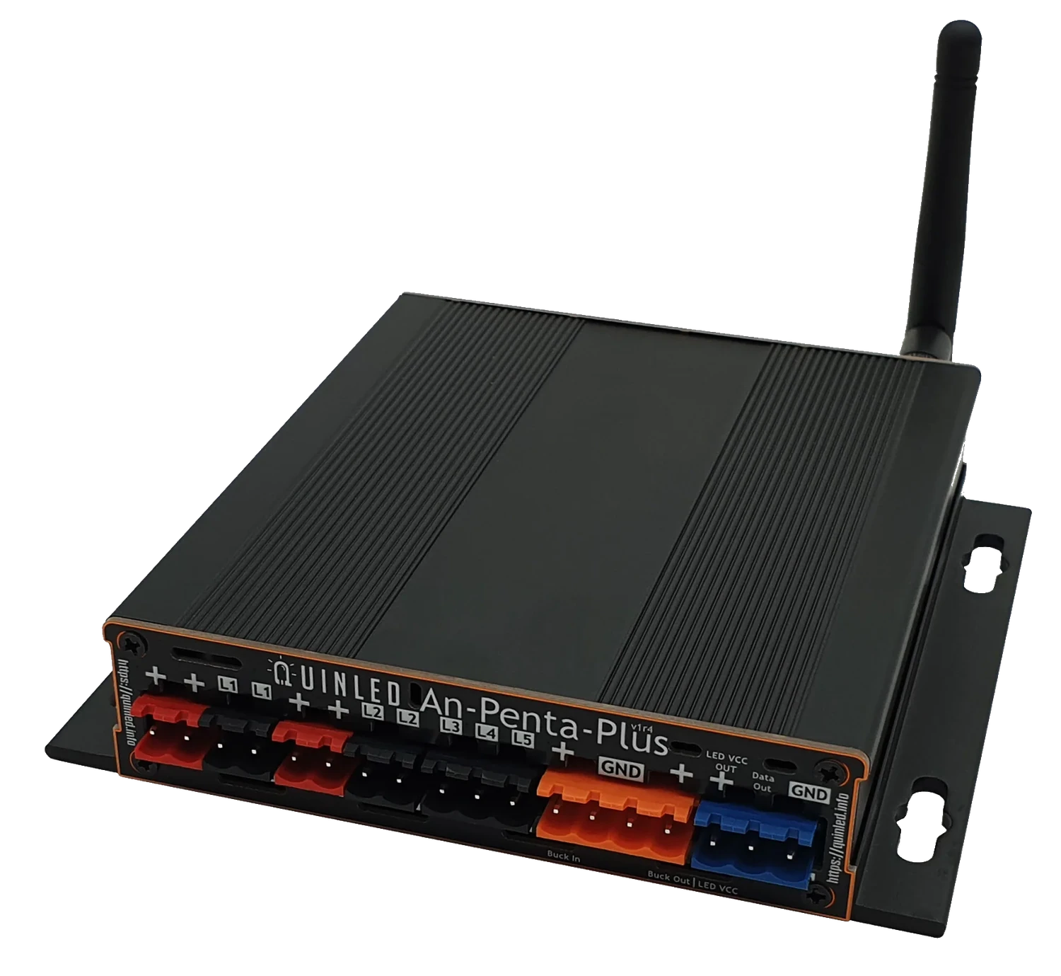 An-Penta-Plus front terminals: color-coded outputs, fuses and the copper PCB edge